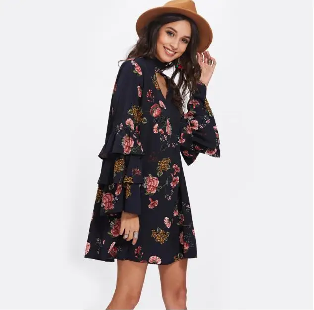 Fashion Flare Sleeve Women A Line Beach Dress Black Floral Spring Autumn Long Sleeve V Neck Sexy Elegant Party Dresses
Fashion Flare Sleeve Women A Line Beach Dress Black Floral Spring Autumn Long Sleeve V Neck Sexy Elegant Party Dresses
