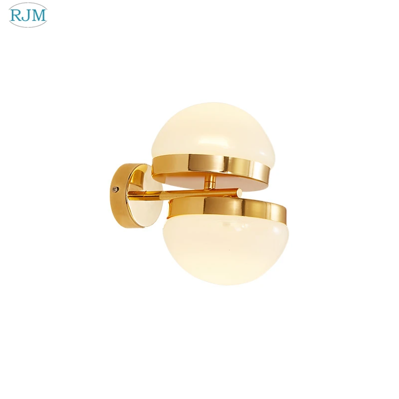 Modern Simple Glass Golden Wall Lamps Creative Personality for Bedroom Bedside Living Room Hotel Staircase Aisle LED Lightings
Modern Simple Glass Golden Wall Lamps Creative Personality for Bedroom Bedside Living Room Hotel Staircase Aisle LED Lightings