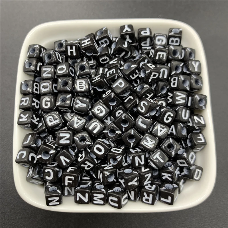 100 шт. 5x5 мм буквы разделенные бусины квадратной формы Алфавит шармы браслет
