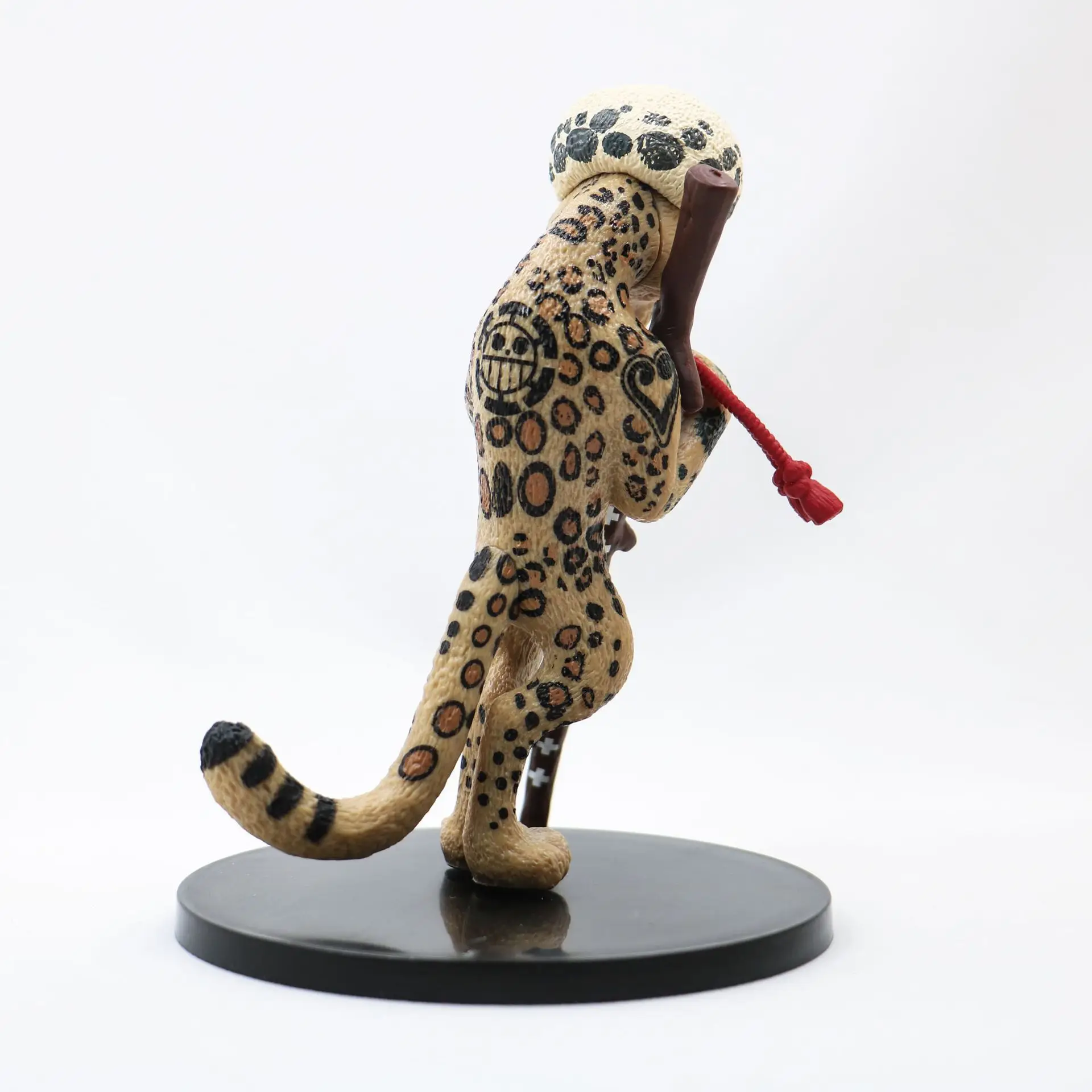 12CM Japanese anime figure one piece Trafalgar Law snow leopard ver action figure collectible model toys for boys
12CM Japanese anime figure one piece Trafalgar Law snow leopard ver action figure collectible model toys for boys