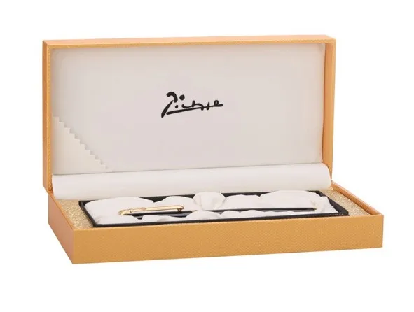 Pimio 933 Luxury Gold or Black Iraurita Fountain Pen for Gift Metal 0.5mm Ink Pens with a High-end Original Gift Box
Pimio 933 Luxury Gold or Black Iraurita Fountain Pen for Gift Metal 0.5mm Ink Pens with a High-end Original Gift Box