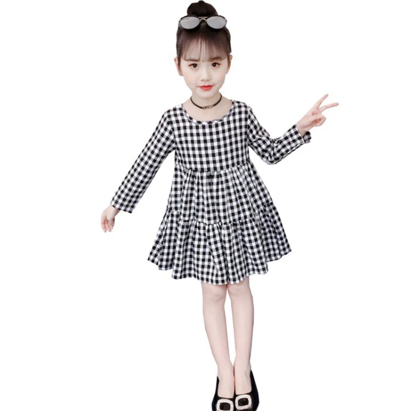 Girls fashion new plaid dress Girl spring long sleeve bow dress Girl in a big dress with a bow dress
Girls fashion new plaid dress Girl spring long sleeve bow dress Girl in a big dress with a bow dress