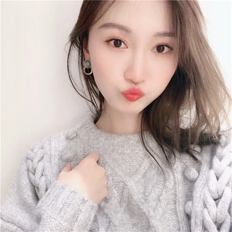 Fashion Metal circular earrings female Vintage circle resin earrings gradient color delicate stud earrings for women jewelry
Fashion Metal circular earrings female Vintage circle resin earrings gradient color delicate stud earrings for women jewelry