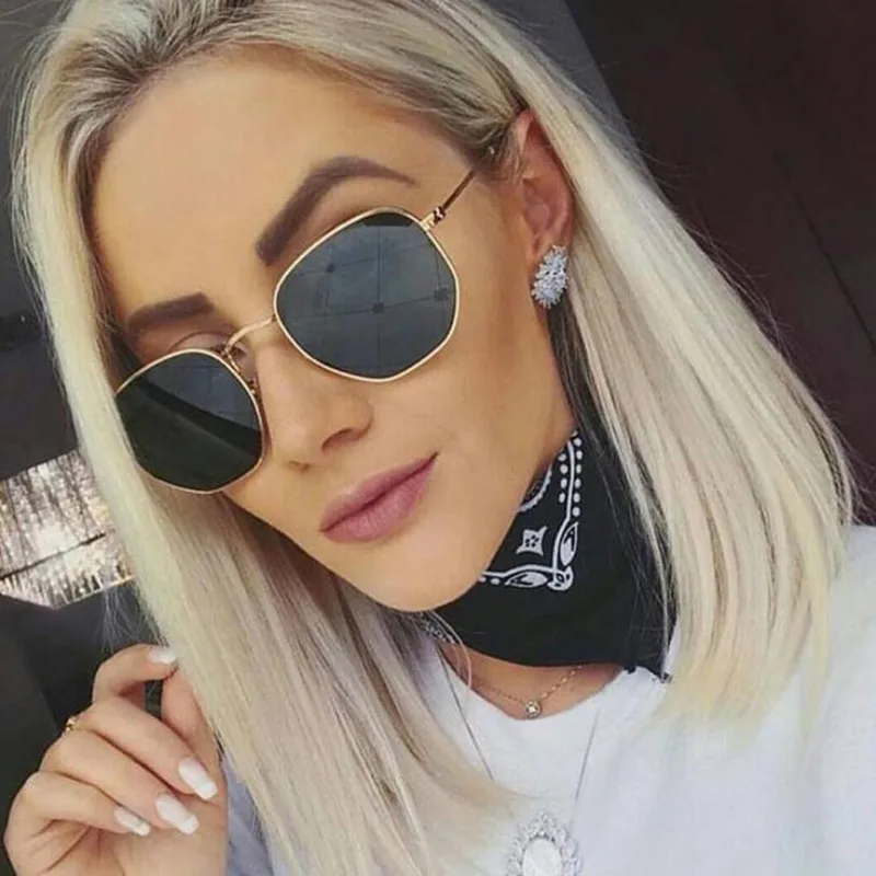 Fashion Sunglasses Women Brand Designer Small Frame Polygon Clear Lens Sunglasses Men Vintage Sun Glasses Hexagon Metal Frame
Fashion Sunglasses Women Brand Designer Small Frame Polygon Clear Lens Sunglasses Men Vintage Sun Glasses Hexagon Metal Frame