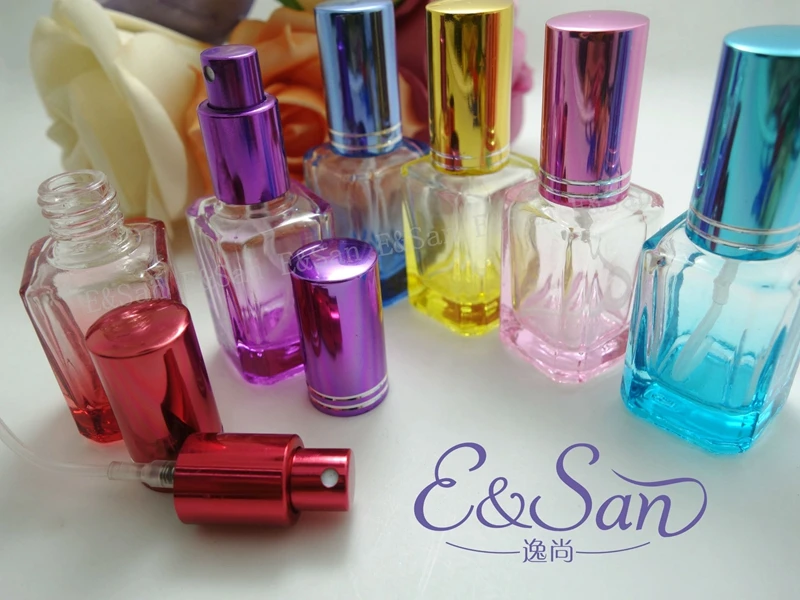 Многоразовая Женская цветная косметика, длинные квадратные стеклянные флаконы, маленькая бутылка-распылитель для духов с градиентом
Многоразовая Женская цветная косметика, длинные квадратные стеклянные флаконы, маленькая бутылка-распылитель для духов с градиентом