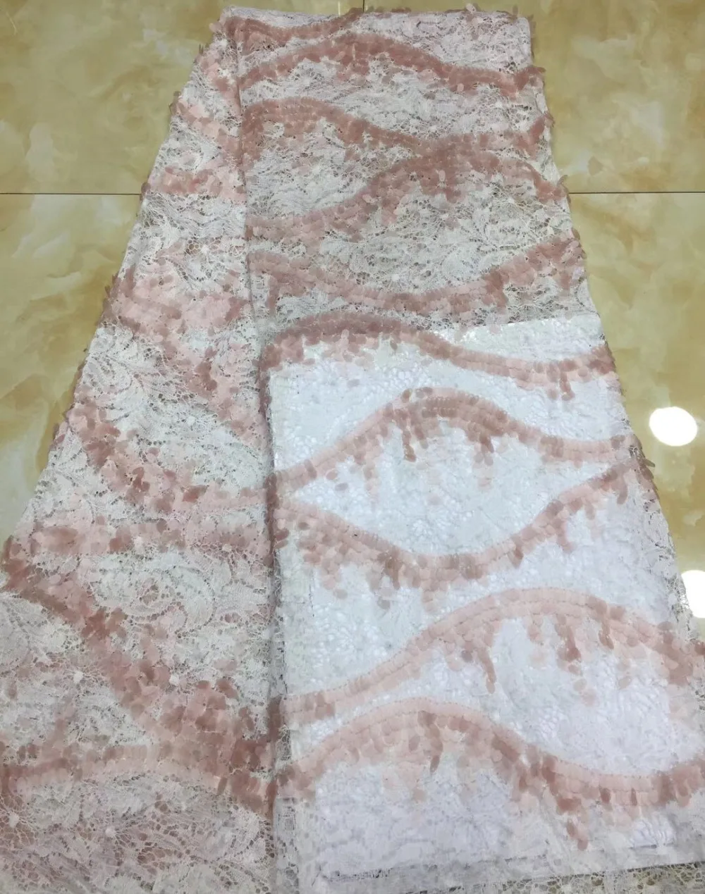 African Sequins Lace Fabric Dress High Quality Nigeria Material Net Lace Wedding French tulle lace Fabric New 2018
African Sequins Lace Fabric Dress High Quality Nigeria Material Net Lace Wedding French tulle lace Fabric New 2018