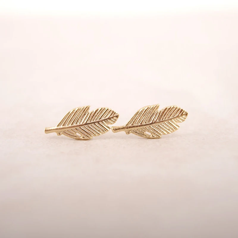 SMJEL New Fashion Punk Leaf Earrings for Women Vintage Feather Stud Earring femme 2018 Jewelry Party Gift boucle d oreille ED038
SMJEL New Fashion Punk Leaf Earrings for Women Vintage Feather Stud Earring femme 2018 Jewelry Party Gift boucle d oreille ED038
