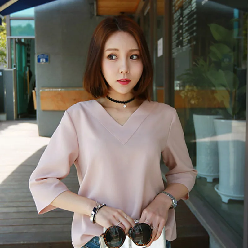 Newly Women Summer Chiffon Shirts 3/4 Sleeves V Neck Loose Pullover Female Tops m99
Newly Women Summer Chiffon Shirts 3/4 Sleeves V Neck Loose Pullover Female Tops m99