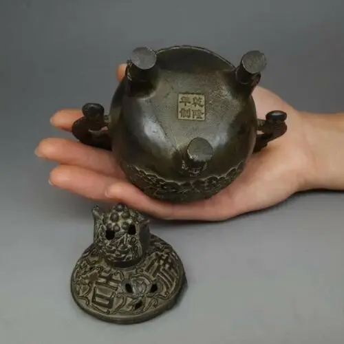 Chinese Buddhism Pure Bronze Carving Zodiac Animal Dragon Maitreya Buddha Statue Animal Statue Incense Burner Censer
Chinese Buddhism Pure Bronze Carving Zodiac Animal Dragon Maitreya Buddha Statue Animal Statue Incense Burner Censer