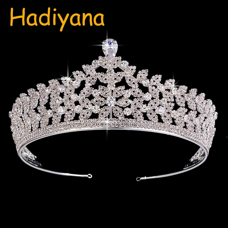 

Hadiyana New Fashion AAA CZ Rhinestone Bridal Hair Tiaras Simple Yet Atmospheric Wedding Accessories Crown Party Trendy BC3692