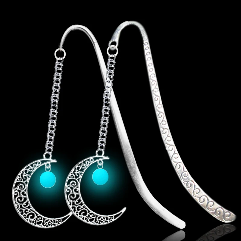 Hollow Half Moon Metal Bookmarks Light Magic Glow Stone Luminous Noctilucent Fluorescent For Marque Page Mate Marker Book Reader
Hollow Half Moon Metal Bookmarks Light Magic Glow Stone Luminous Noctilucent Fluorescent For Marque Page Mate Marker Book Reader
