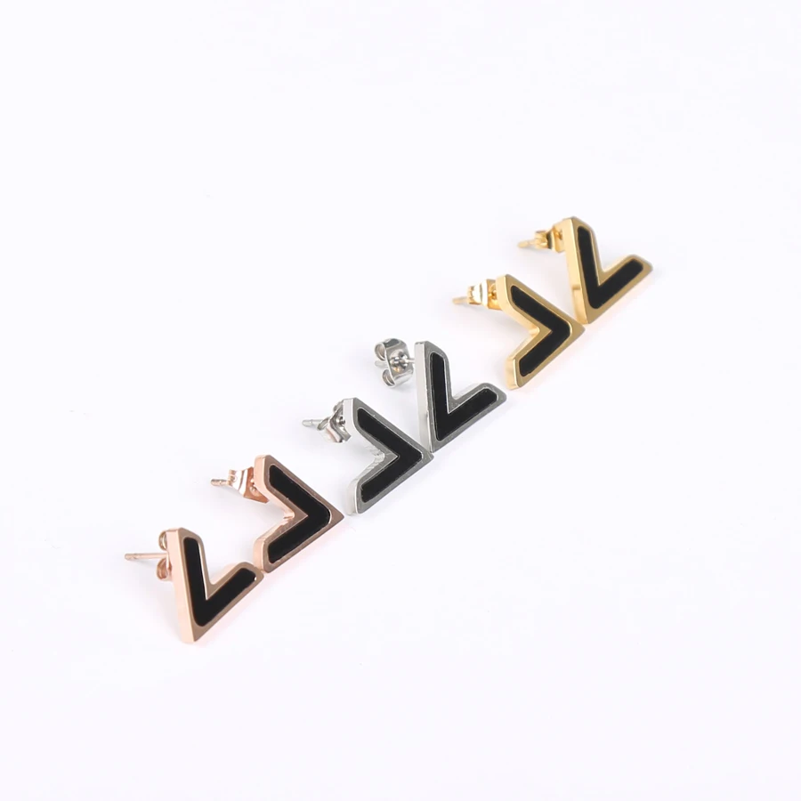 YUN RUO 2019 Fashion Personality Black V Stud Earring Woman Rose Gold Color Titanium Steel Jewelry Party Birthday Gift Not Fade
YUN RUO 2019 Fashion Personality Black V Stud Earring Woman Rose Gold Color Titanium Steel Jewelry Party Birthday Gift Not Fade