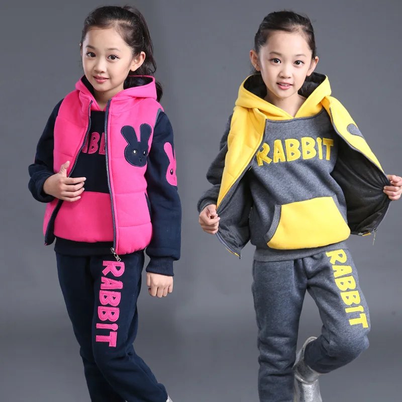 2018 new winter Girls Kids boys plus cashmere thick sweater Vest +coat+ pants three-piece so good quality
2018 new winter Girls Kids boys plus cashmere thick sweater Vest +coat+ pants three-piece so good quality