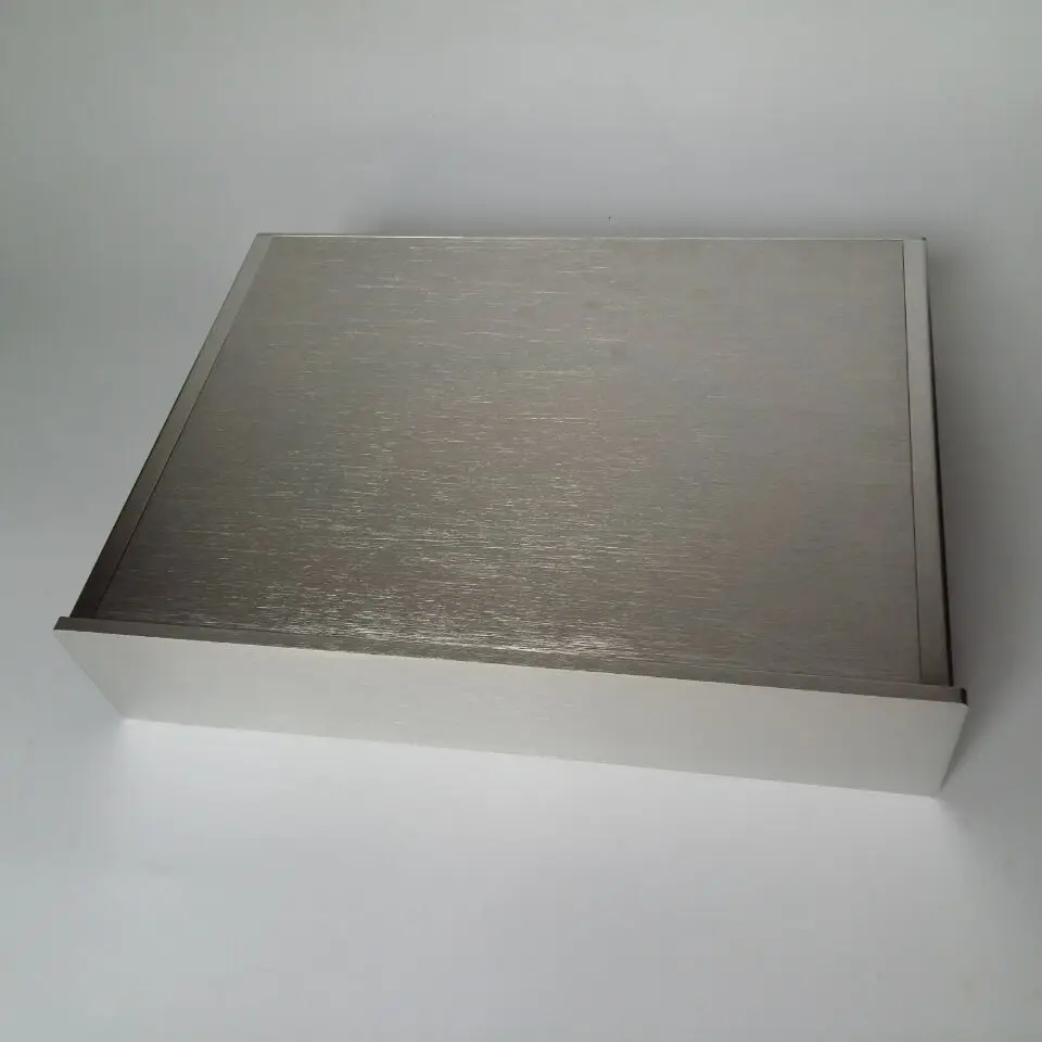 4309 Silver Aluminum Front Tube Amplifier Chassis / AMP Housing / Case / DIY Box (430 * 90 * 311mm)
4309 Silver Aluminum Front Tube Amplifier Chassis / AMP Housing / Case / DIY Box (430 * 90 * 311mm)