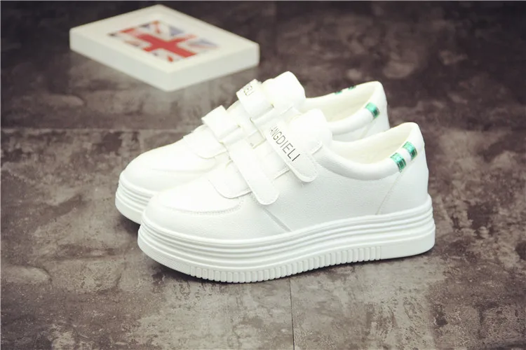 Women Casual Shoes 2019 Autumn Women Sneakers Fashion Breathable PU Leather Platform White Women Shoes Soft Footwears
Women Casual Shoes 2019 Autumn Women Sneakers Fashion Breathable PU Leather Platform White Women Shoes Soft Footwears
