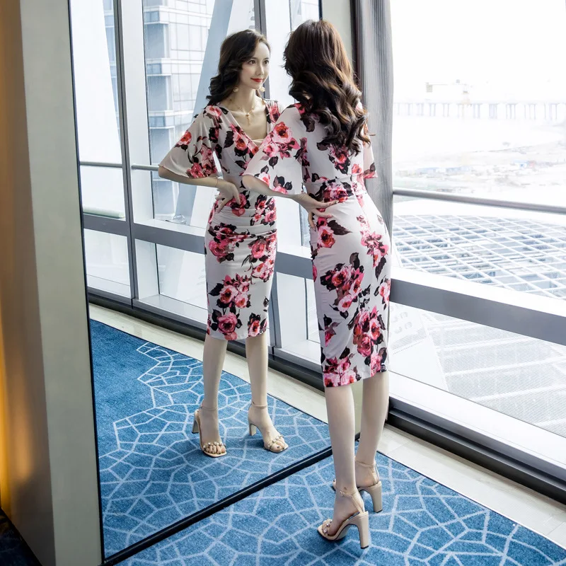 2019 Summer Elegant Print Floral Dress Women Flare Sleeve V-neck Midi Dress Women Casual Flower Dress Robe Femme Ropa Mujer
2019 Summer Elegant Print Floral Dress Women Flare Sleeve V-neck Midi Dress Women Casual Flower Dress Robe Femme Ropa Mujer
