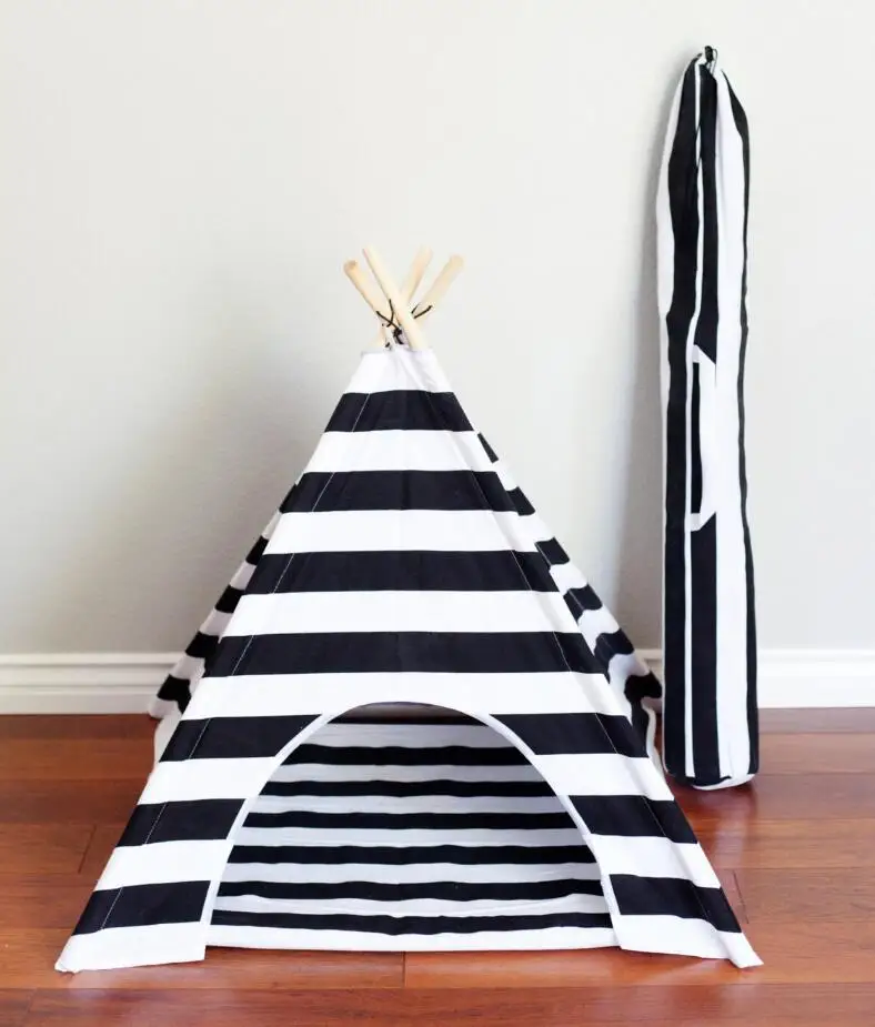2017 New White Black Stripped Wooden Stickers Tents For Small Dog Cats Puppy Bed Teddy Indoor House Bed Pet Supplies Cama Perro
2017 New White Black Stripped Wooden Stickers Tents For Small Dog Cats Puppy Bed Teddy Indoor House Bed Pet Supplies Cama Perro