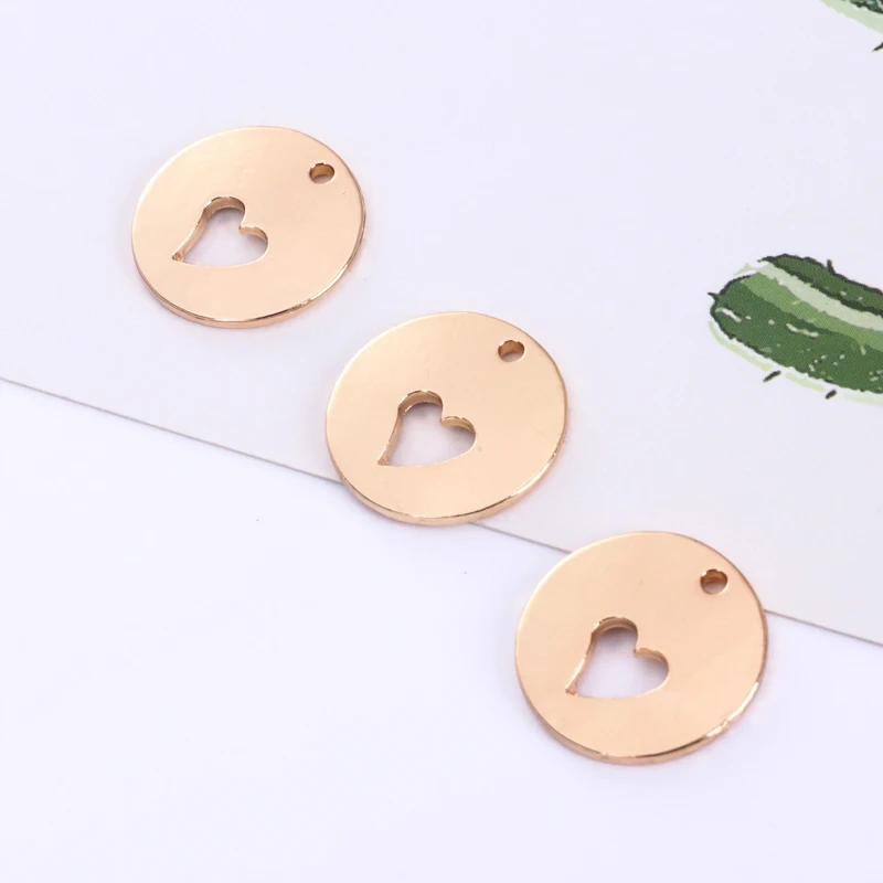 10 round medal pendant hollow heart-shaped amulet DIY necklace bracelet-explore jewelry accessories-metallic zinc alloy
10 round medal pendant hollow heart-shaped amulet DIY necklace bracelet-explore jewelry accessories-metallic zinc alloy