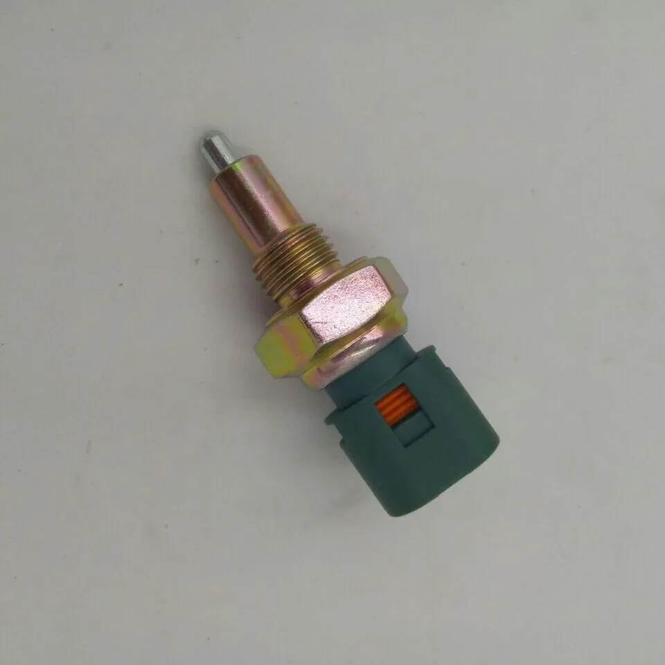 Высококачественный переключатель для задней лампы SKTOO APEEK OEM 7700422630 для автомобильных датчиков RENAULT CLIO MK2 1,2 1,5
Высококачественный переключатель для задней лампы SKTOO APEEK OEM 7700422630 для автомобильных датчиков RENAULT CLIO MK2 1,2 1,5