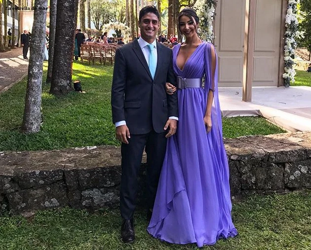 Robe de soiree new chiffon sexy V neck long sleeve A Line lavender purple arabian evening dresses long custom abiye gece elbises
Robe de soiree new chiffon sexy V neck long sleeve A Line lavender purple arabian evening dresses long custom abiye gece elbises