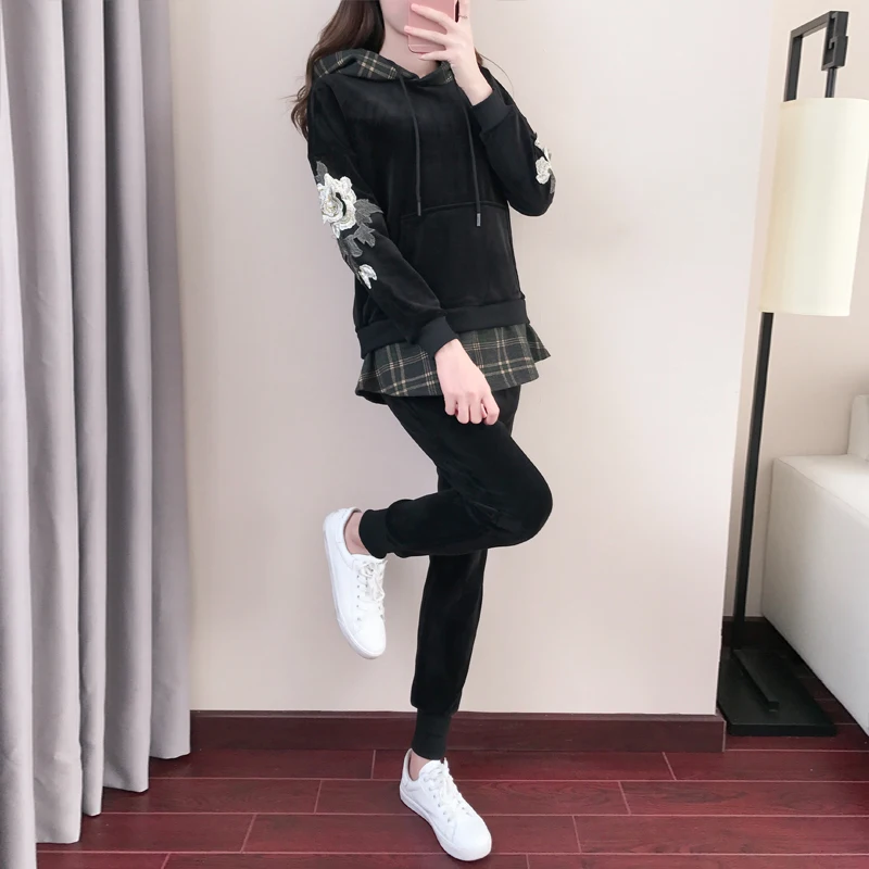 new winter velvet suit women thickening pullover casual suits black pants 2 pcs clothing set lady autumn fleece suit M-XXL
new winter velvet suit women thickening pullover casual suits black pants 2 pcs clothing set lady autumn fleece suit M-XXL