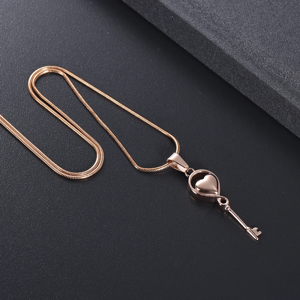 LKJ11526 Premium Quality Polishing Key Shape Memorial Urn Necklace for Women Men Funeral Locket with Screw to Hold Ash Keepsake
LKJ11526 Premium Quality Polishing Key Shape Memorial Urn Necklace for Women Men Funeral Locket with Screw to Hold Ash Keepsake