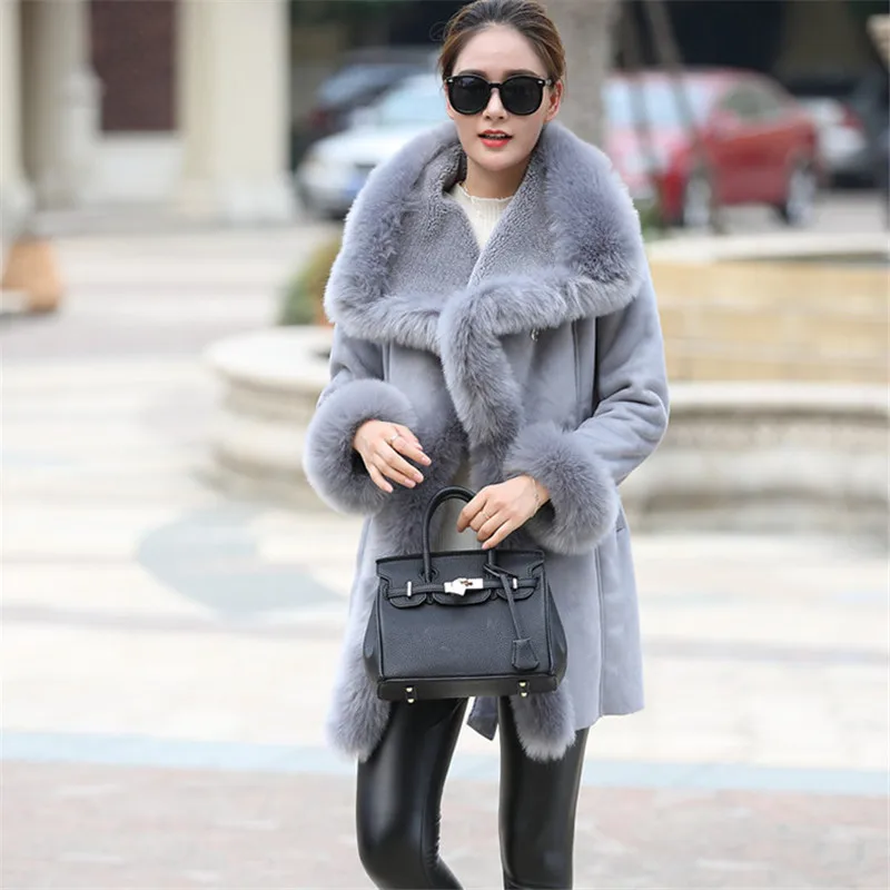 New Hot Sale Fashion Winter Women Faux Fur Coat Leather Big Turn-down Fox Collar Long Jacket Khaki Color FF027
New Hot Sale Fashion Winter Women Faux Fur Coat Leather Big Turn-down Fox Collar Long Jacket Khaki Color FF027