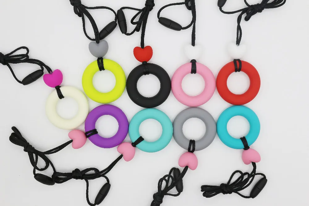 Simple Silicone Teething Necklace for Mom / Nursing Necklace with baby heart beads
Simple Silicone Teething Necklace for Mom / Nursing Necklace with baby heart beads