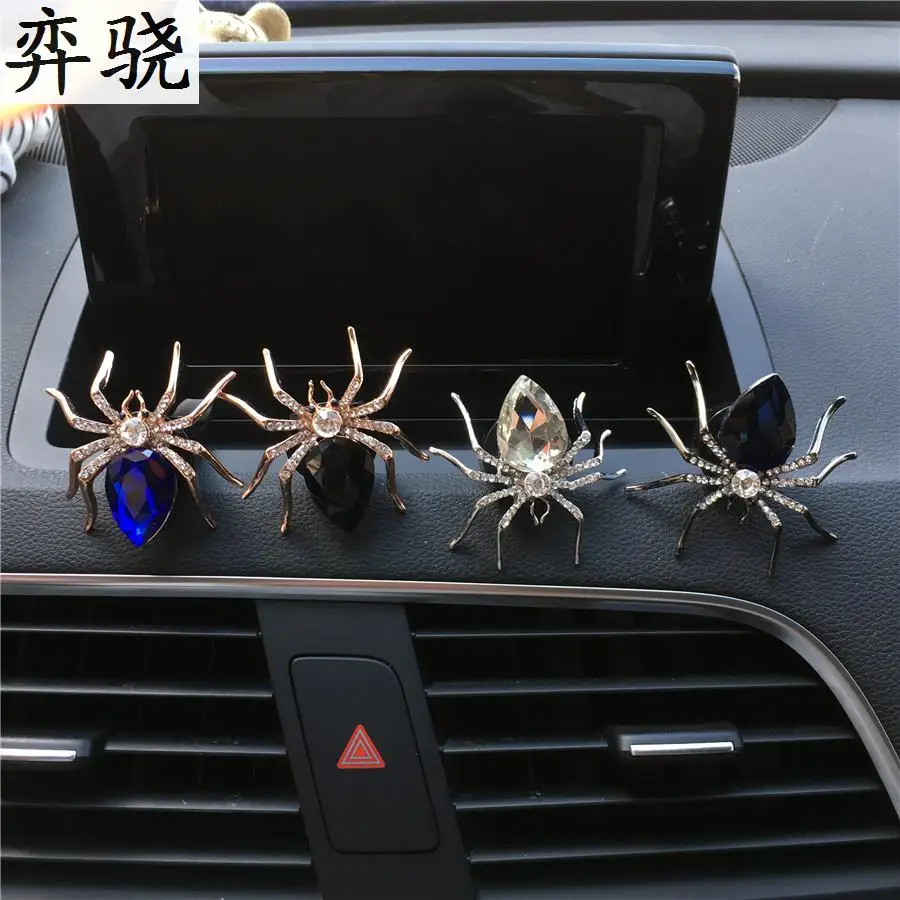 Lady car styling decoration Alloy material spider car perfume clip Vintage men perfume car air freshener Perfumes 100 Originais
Lady car styling decoration Alloy material spider car perfume clip Vintage men perfume car air freshener Perfumes 100 Originais