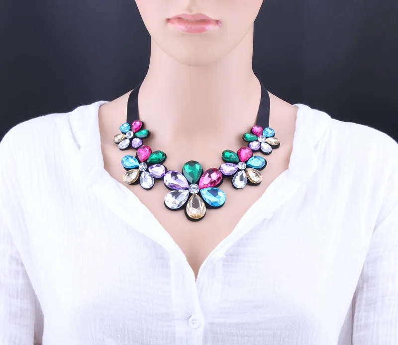 Tenande New Fashion Big Statement Five Flowers Crystal Necklaces for Women Hot Sale Black Rope Chain Charms Jewelry Accessories
Tenande New Fashion Big Statement Five Flowers Crystal Necklaces for Women Hot Sale Black Rope Chain Charms Jewelry Accessories