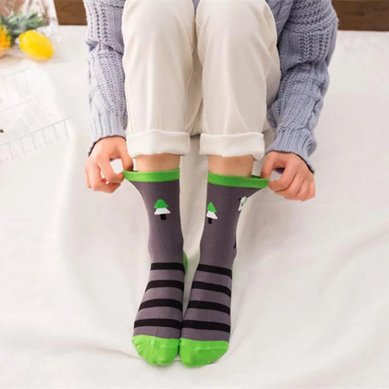 Creative Art New Product Fashion Harajuku Trend Socks Women Personality Casual Antiskid Lovely Cartoon Fruit Calcetines Mujer
Creative Art New Product Fashion Harajuku Trend Socks Women Personality Casual Antiskid Lovely Cartoon Fruit Calcetines Mujer