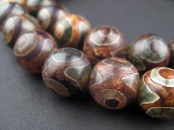 2017 New Arrival Top Fashion 46 Tibetan Semi Precious Stone 14mm Jewelry Making Supplies Tibet ** (stone-rnd-brn-310)
2017 New Arrival Top Fashion 46 Tibetan Semi Precious Stone 14mm Jewelry Making Supplies Tibet ** (stone-rnd-brn-310)