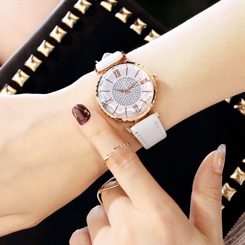 Роскошные женские часы 2019 со стразами дамские с кожаным браслетом элегантные для