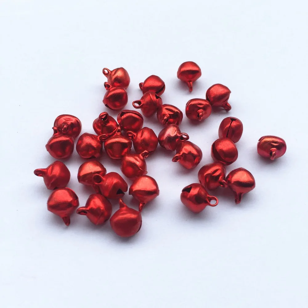 

500pcs 8mm Red Christmas Jingle Bells Aluminum Keychain Charms Lacing Bell For Xmas Baubles Santa DIY Jewelry Making Crafts