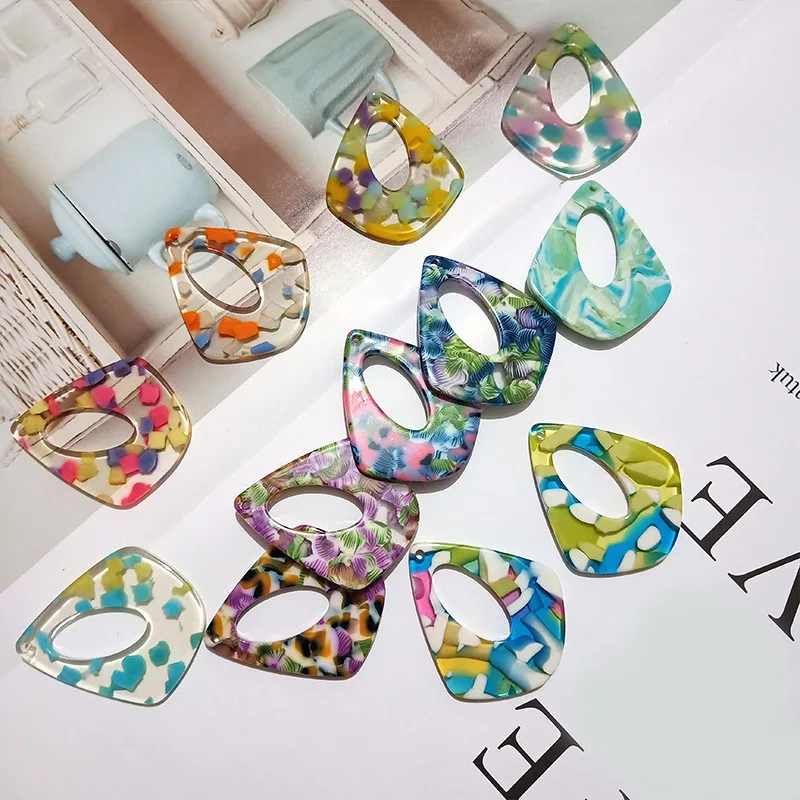 New 20pcs/lot flowers/granule pattern print irregular water drop shape acrylic beads diy jewelry earring pendant accessory
New 20pcs/lot flowers/granule pattern print irregular water drop shape acrylic beads diy jewelry earring pendant accessory
