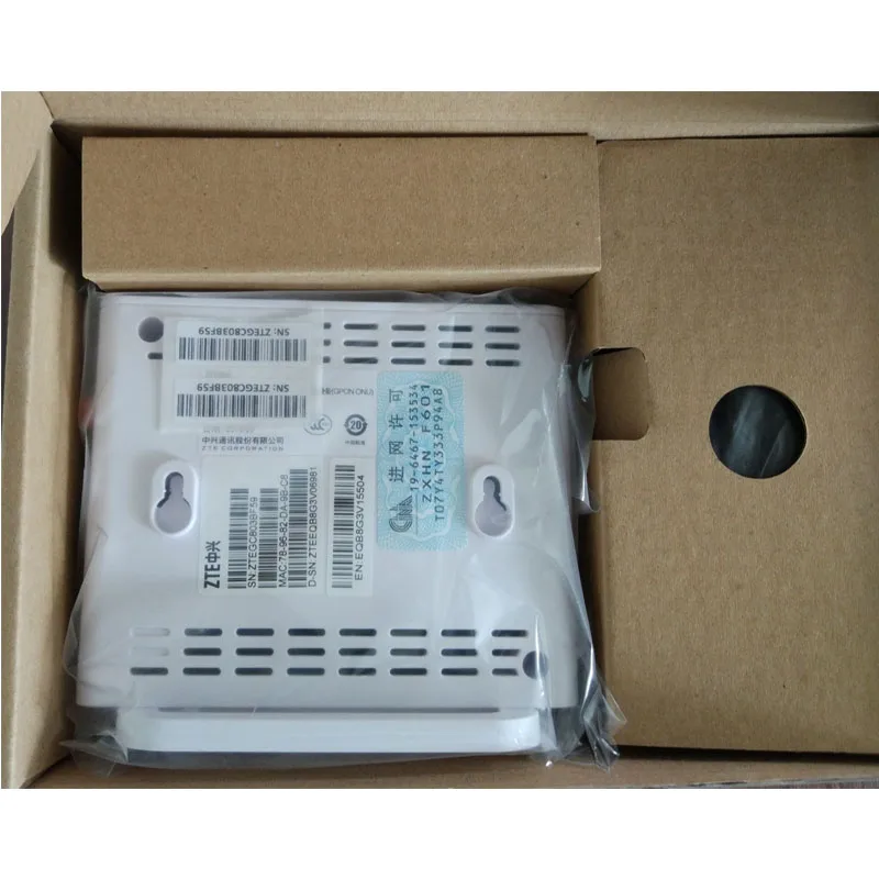 100% Original New ZTE F643 GPON ONU ONT FTTH Router With 1GE Apply to FTTH Modes, Termina Gpon English version
100% Original New ZTE F643 GPON ONU ONT FTTH Router With 1GE Apply to FTTH Modes, Termina Gpon English version