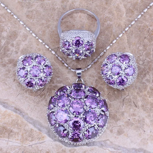 Фото Галантный комплект ювелирных изделий с фиолетовым кубическим цирконием и