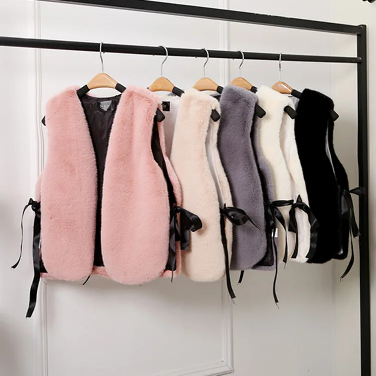 2020 New Arrival Waist Lace-up Faux Fur Vest Women 6 Colors Available Coat Women With Bow Tie Free Shipping
2020 New Arrival Waist Lace-up Faux Fur Vest Women 6 Colors Available Coat Women With Bow Tie Free Shipping