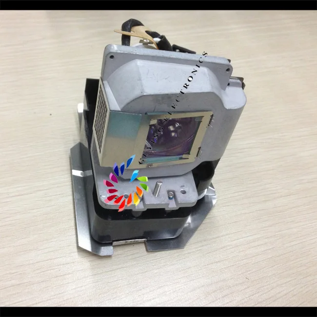 Новый оригинальный сменный проектор лампа VLT-XD500LP для Mitsu bishi LVP-XD500U/XD500U
Новый оригинальный сменный проектор лампа VLT-XD500LP для Mitsu bishi LVP-XD500U/XD500U