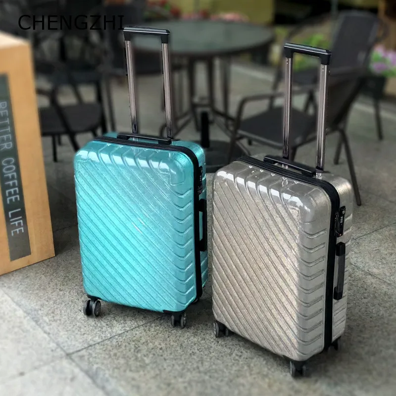 

Индивидуальный Блестящий чемодан CHENGZHI для девушек, 20 дюймов, 24 дюйма, Спиннер для багажа, Женский Дорожный чемодан, универсальное колесо
