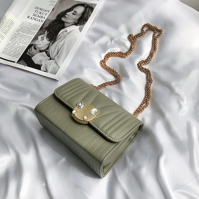 Ladies Pu Leather Handbag Fashion Metal Lock Diamond Small Square Package Embroidery Messenger Bag 2019 Quality Female
Ladies Pu Leather Handbag Fashion Metal Lock Diamond Small Square Package Embroidery Messenger Bag 2019 Quality Female