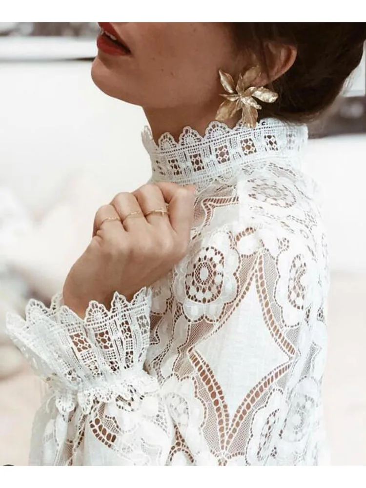 Fashion Za Classic Palace Style Summer White Lace Blouse High Street Petal Sleeve Sexy Women Short Shirts
Fashion Za Classic Palace Style Summer White Lace Blouse High Street Petal Sleeve Sexy Women Short Shirts