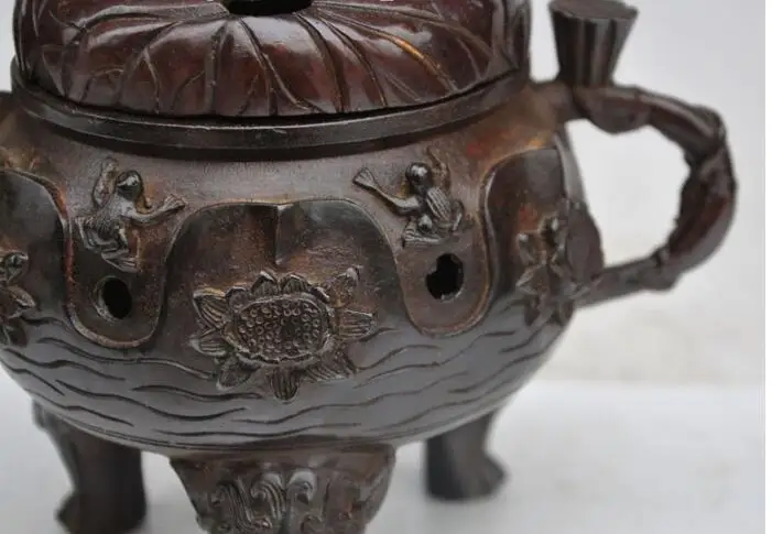 Free shipping S00508 6"marked China bronze lotus flower frog beast head statue incense burner Censer
Free shipping S00508 6"marked China bronze lotus flower frog beast head statue incense burner Censer