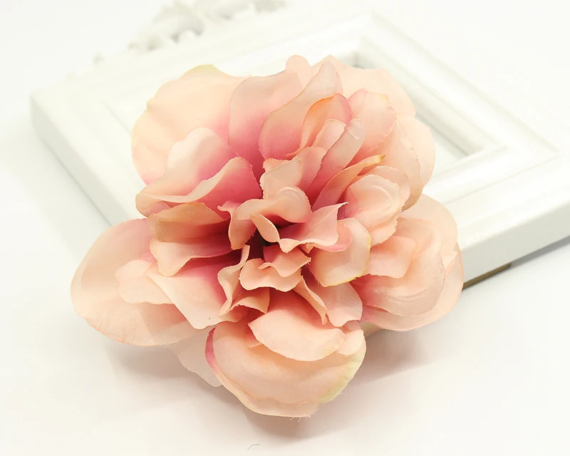 Artificial Flower Hair Clips. Wedding Party Woman Fabric Flower Hair fascinators. Floral Hair Clips Travel festival ornament
Artificial Flower Hair Clips. Wedding Party Woman Fabric Flower Hair fascinators. Floral Hair Clips Travel festival ornament