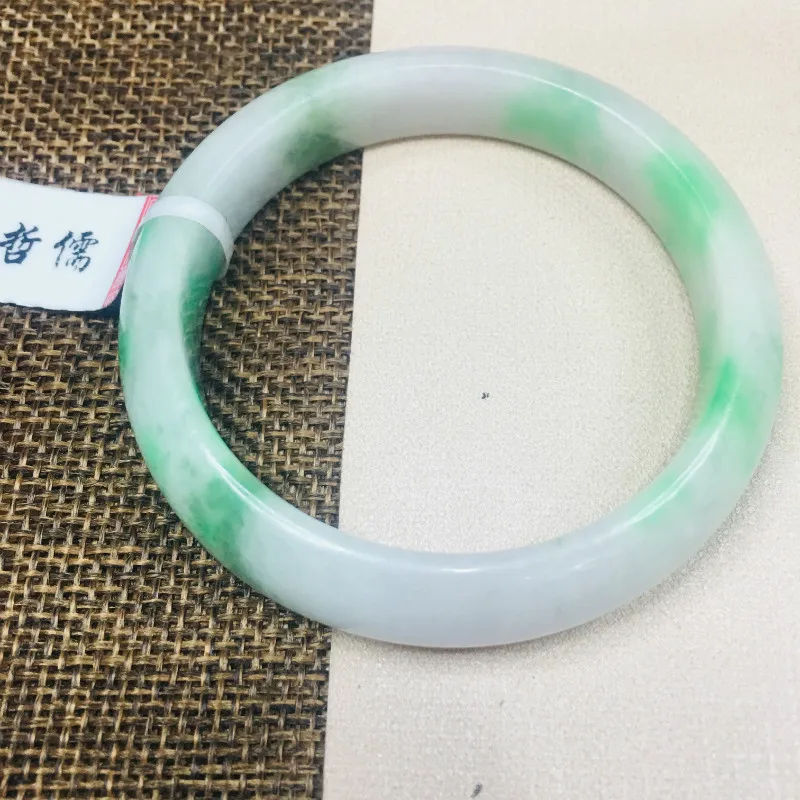 Zheru Jewelry Pure Natural Jadeite Bracelet Naturally Beautiful Spicy Green Two-tone 54-62mm Female Gift A Class A Certificate
Zheru Jewelry Pure Natural Jadeite Bracelet Naturally Beautiful Spicy Green Two-tone 54-62mm Female Gift A Class A Certificate