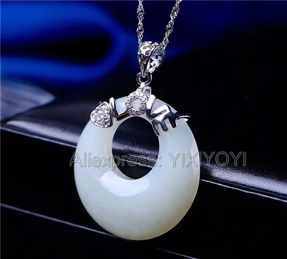 925 Sterling Silver White HeTian Jade Round Buckle Hollow Dangle Lucky Pendant + Chain Necklace Charm Fine Jewelry Gift
925 Sterling Silver White HeTian Jade Round Buckle Hollow Dangle Lucky Pendant + Chain Necklace Charm Fine Jewelry Gift