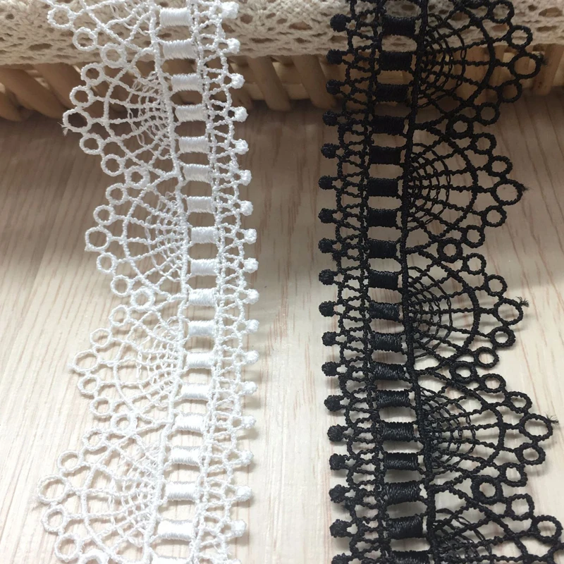 15yards 4cm Width White Black Lace Trims Applique Polyester Water Soluble Trimmings Ribbon Home Textiles Sewing Lace Fabric
15yards 4cm Width White Black Lace Trims Applique Polyester Water Soluble Trimmings Ribbon Home Textiles Sewing Lace Fabric