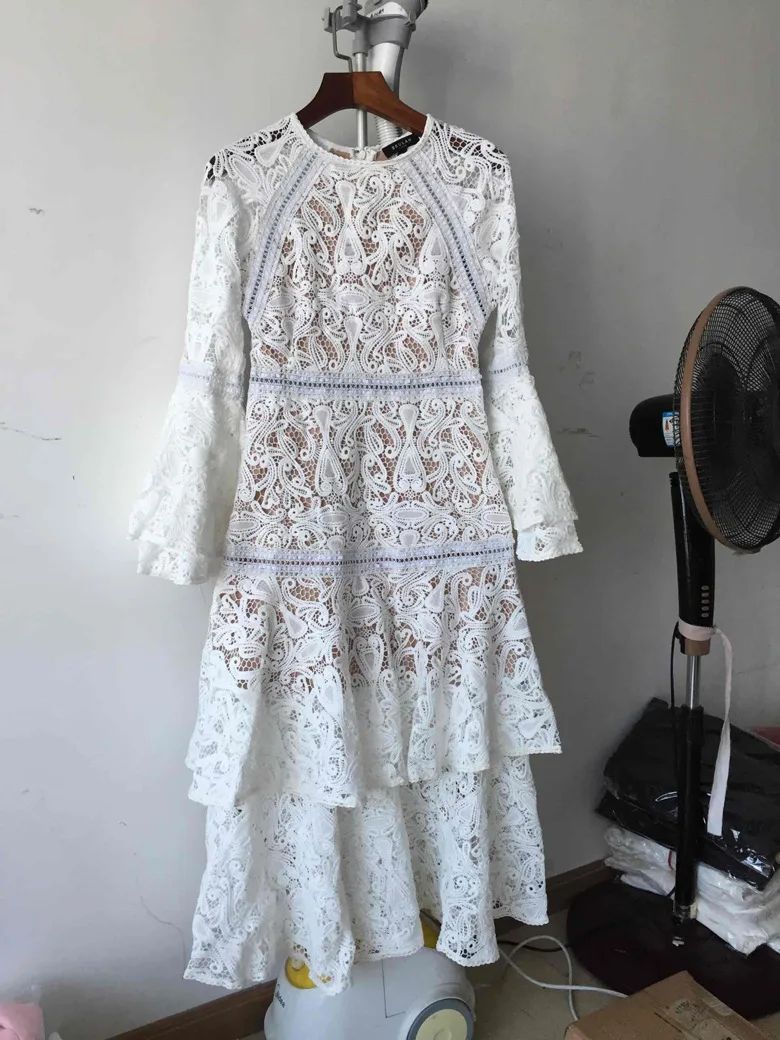Elegant Lace Dress Long Flare Sleeve Sexy Celebrity Evening Fashion Party Vintage Wedding Birthday Long White Dresses
Elegant Lace Dress Long Flare Sleeve Sexy Celebrity Evening Fashion Party Vintage Wedding Birthday Long White Dresses