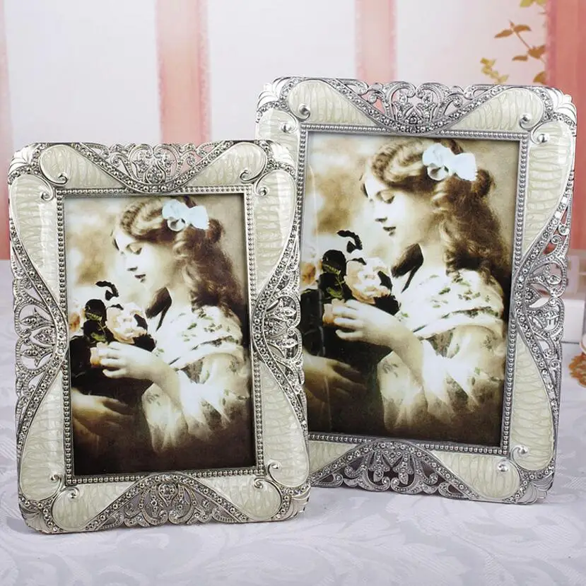 Retro luxury European style picture frame 7 inch 6 inch 10 creative wedding photo frame photo frame Decoration Gift for Friend
Retro luxury European style picture frame 7 inch 6 inch 10 creative wedding photo frame photo frame Decoration Gift for Friend