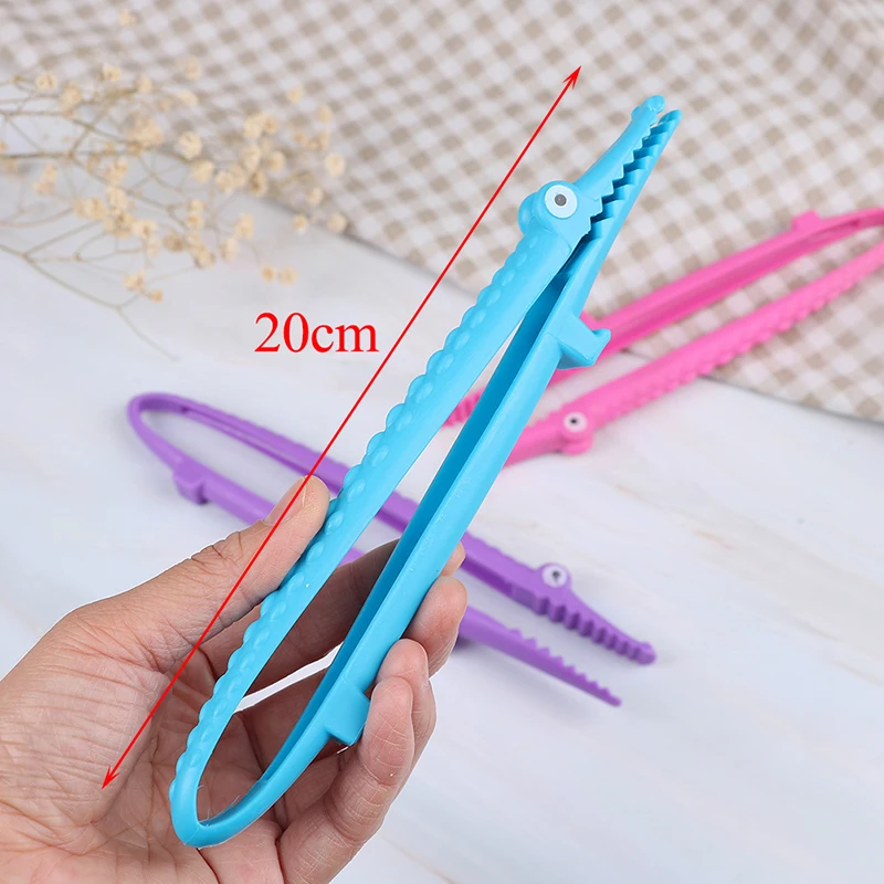 1 PC Hot Selling Cooking Silicone Kitchen Tongs Food BBQ Salad Steak Bread Clip Clamp
1 PC Hot Selling Cooking Silicone Kitchen Tongs Food BBQ Salad Steak Bread Clip Clamp
